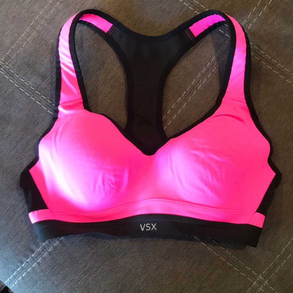 Victoria’s Secret sports bra never worn